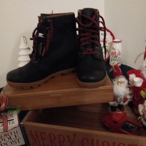 Woman's Sorel boots size 7